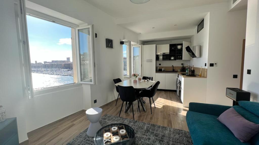 Face Au Vieux Port Vue 180 De Notre Dame Au Panier Apartment Марсилия Екстериор снимка