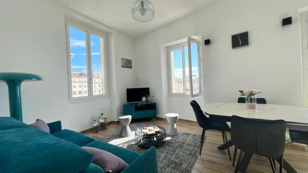 Face Au Vieux Port Vue 180 De Notre Dame Au Panier Apartment Марсилия Екстериор снимка