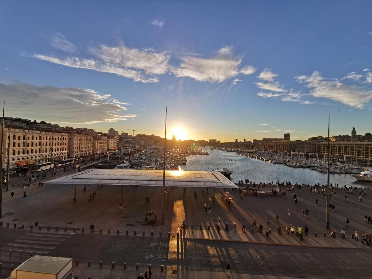 Face Au Vieux Port Vue 180 De Notre Dame Au Panier Apartment Марсилия Екстериор снимка