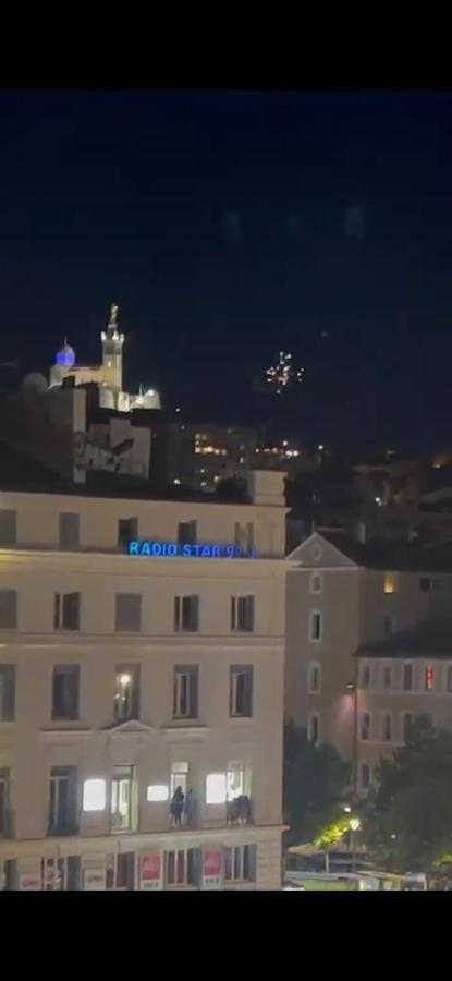Face Au Vieux Port Vue 180 De Notre Dame Au Panier Apartment Марсилия Екстериор снимка